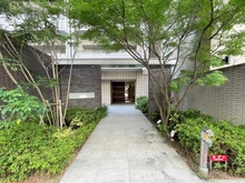 【大阪府/大阪市北区南森町】クレヴィア南森町THE FRONT アプローチ