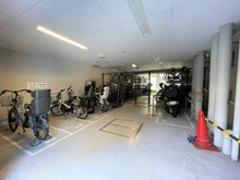 【大阪府/大阪市北区南森町】クレヴィア南森町THE FRONT 駐輪場