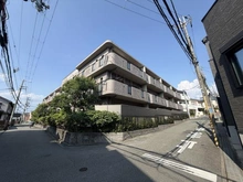 【大阪府/豊中市上野西】豊中市上野西パークハウス 外観：建物は低層3階建てです