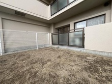 【兵庫県/尼崎市若王寺】ファミール塚口 専用庭
