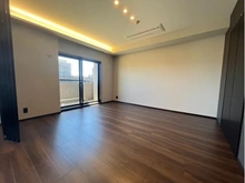 【兵庫県/西宮市松並町】レールシティ甲子園口 洋室