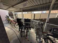 【兵庫県/尼崎市塚口本町】ジュビネール塚口 駐輪場