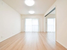 【千葉県/千葉市美浜区高浜】稲毛高浜南団地 8号棟 リビング・ダイニング：（右）洋室