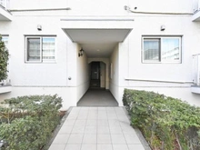 【千葉県/千葉市美浜区磯辺】第二検見川ハウス 2号棟 アプローチ