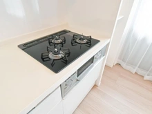 【千葉県/千葉市美浜区磯辺】磯辺第一住宅団地　18号棟 キッチン：三口コンロ