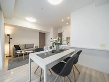 【千葉県/千葉市美浜区若葉】幕張ベイパーク クロスタワー＆レジデンス リビング・ダイニング