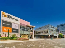 【千葉県/千葉市美浜区若葉】幕張ベイパーク クロスタワー＆レジデンス 三井アウトレットパーク　幕張店（現地より約1,200m）