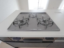 【千葉県/習志野市津田沼】エクセル津田沼 キッチン：三口コンロ