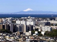 【千葉県/千葉市稲毛区小仲台】プラウドタワー稲毛 眺望(オーシャンビュー、富士山)：ズームあり　天候による