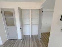 【千葉県/千葉市稲毛区小仲台】アイ・プレイス稲毛 3棟 収納：リビングダイニング収納