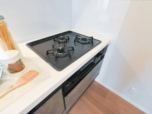 【千葉県/習志野市鷺沼台】ライオンズマンション津田沼鷺沼台 キッチン：三口コンロ