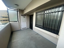 【千葉県/千葉市中央区松波】西千葉サニーコート ポーチ