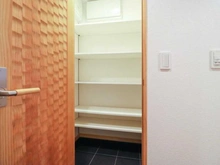 【千葉県/千葉市若葉区千城台北】シーズガーデン千城台 収納：シューズインクローゼット