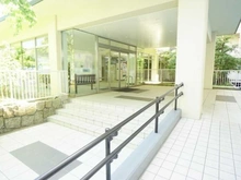 【千葉県/千葉市美浜区真砂】東建検見川マンション B棟 アプローチ