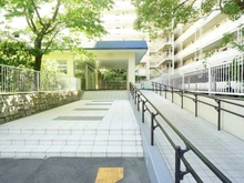 【千葉県/千葉市美浜区真砂】東建検見川マンション B棟 アプローチ