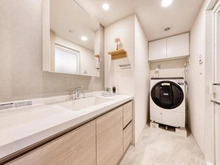 【千葉県/千葉市美浜区稲毛海岸】ザ・ガーデンズ稲毛海岸 洗面室