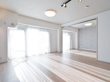 【千葉県/千葉市稲毛区柏台】稲毛ファミールハイツ 1号棟 リビング・ダイニング：（奥）洋室