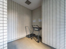 【埼玉県/所沢市緑町】デュオヒルズ新所沢駅前 買物カート置場