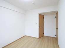 【埼玉県/さいたま市大宮区寿能町】ローヤルシティ大宮公園 洋室：※約6.3帖