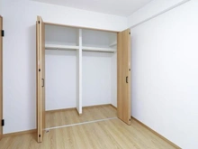 【埼玉県/さいたま市大宮区寿能町】ローヤルシティ大宮公園 収納：※リビング横の洋室