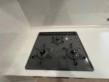 【埼玉県/朝霞市溝沼】ロイヤルステージ朝霞 キッチン：三口コンロ