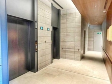 【埼玉県/所沢市東町】ブランズタワー所沢 共用部：エレベーター2基