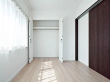 【埼玉県/さいたま市北区東大成町】セザール大宮日進 洋室：収納