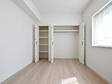 【埼玉県/さいたま市北区東大成町】セザール大宮日進 洋室：収納