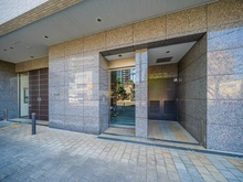 【埼玉県/所沢市元町】ライオンズクオーレ所沢元町 駐輪場：駐輪場出入口