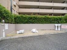 【埼玉県/所沢市弥生町】ライオンズガーデン新所沢 敷地内：ゴミ置き場