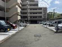 【埼玉県/所沢市けやき台】ヴィルヌーブ新所沢 駐車場