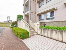 【埼玉県/志木市館】志木ニュータウン東の森壱番街 九号棟 敷地内