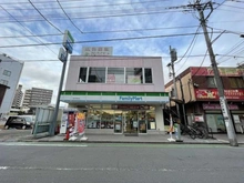 【埼玉県/所沢市小手指台】モア・ステージ西所沢 ファミリーマート　西所沢駅前店（現地より約1,500m）