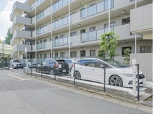 【埼玉県/所沢市弥生町】ステイツ新所沢 駐車場