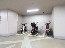 【埼玉県/川口市本町】スカイスクエア川口 バイク置場