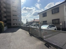 【埼玉県/所沢市小手指町】ヴィルヌーブ小手指 駐車場