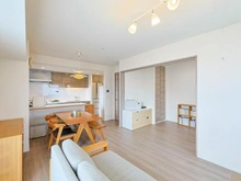 【埼玉県/所沢市東町】ブランズタワー所沢 LDK：右：洋室（5.2帖）