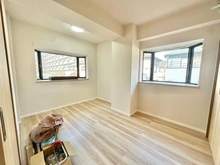 【埼玉県/所沢市小手指台】ライオンズマンション西所沢 洋室：※リフォーム中のため荷物が残っております