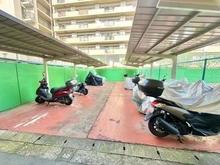 【埼玉県/所沢市小手指台】ライオンズマンション西所沢 バイク置き場