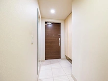 【東京都/東村山市萩山町】オハナ八坂萩山町 玄関