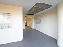 【埼玉県/入間市春日町】入間ビレッジ 8号棟 エントランス