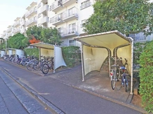 【埼玉県/入間市春日町】入間ビレッジ 8号棟 駐輪場