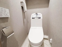 【埼玉県/入間市春日町】入間ビレッジ 8号棟 トイレ