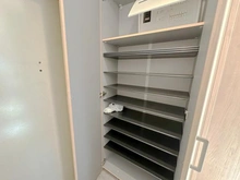 【埼玉県/所沢市東所沢和田】ライオンズマンション東所沢第二 玄関：下足入