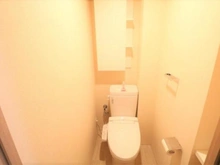 【東京都/町田市小川】ザ　ブルームテラス 温水洗浄機能付きのトイレです。