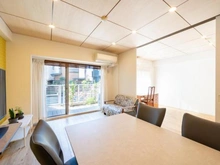 【神奈川県/藤沢市本鵠沼】藤沢パーク・ホームズ弐番館 【リビング】専用庭からの出入りが可能でとても便利です！