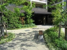 【東京都/新宿区北新宿】リビオ新宿ザ・レジデンス アプローチ