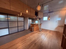 【東京都/杉並区本天沼】荻窪ロウハウス 広々19.5帖、天井高3mございます