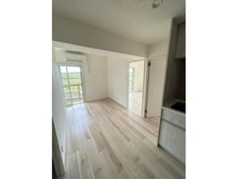 【神奈川県/川崎市高津区久地】サンコーポたまがわ 約8.4帖のリビングルーム（2025年9月21日撮影）