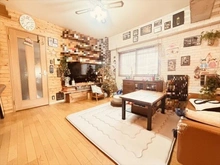 【大阪府/大阪市西区九条】朝日プラザ九条 約17帖のリビングです。南西向きなのでよく日が入ります。